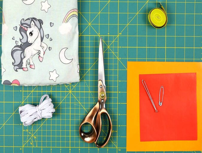 How To Make A Crib Sheet For Your Baby [the EASIEST Way] ⋆ Hello Sewing