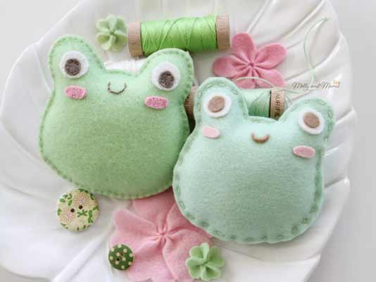 Felt frog head sewing template