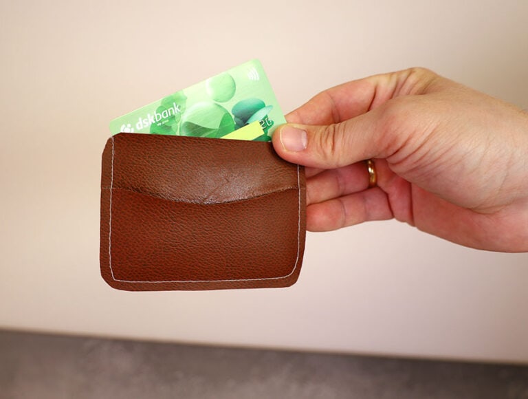 DIY 3-slot Leather Card Holder with Free Pattern