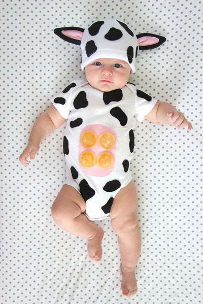 quick and easy diy baby cow costume for a baby