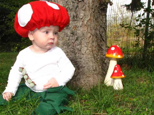 Easy baby mushroom hat
