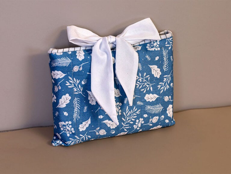 Book Sleeve with a Bow tie // Easy Book pouch Sewing Pattern