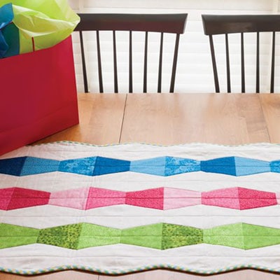 bullsete tumbling table runner pattern