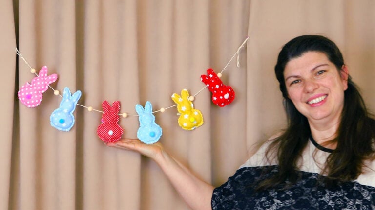 DIY Bunny Garland / Easter Bunnies Garland