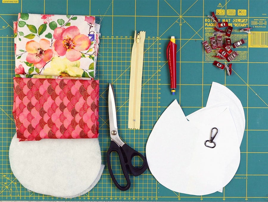 cat zipper pouch template and supplies