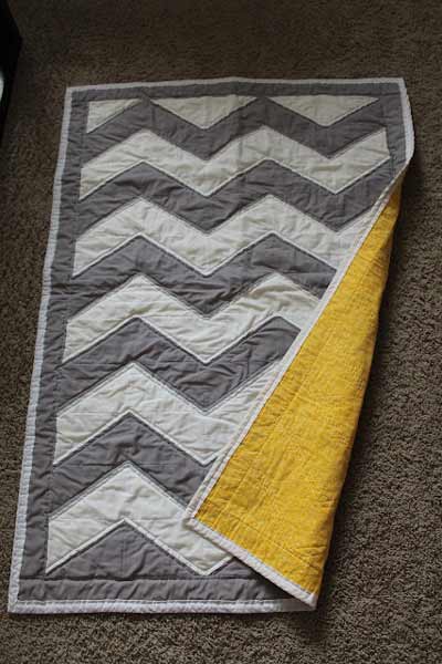 Gray and yellow quilt tutorial