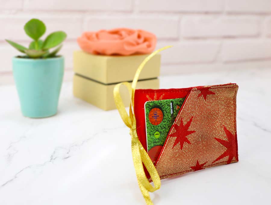 Easy Christmas Gift Card Holder Free Sewing Pattern