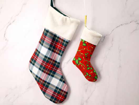 How to sew a Christmas stocking (pattern in 2 sizes)