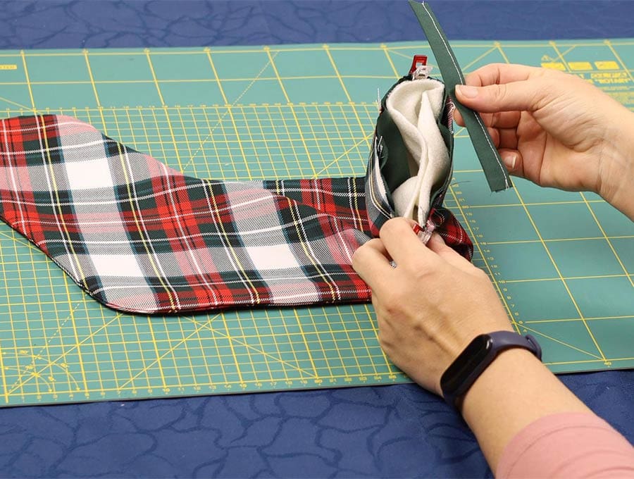 attaching cuff and loop to diy christmas stocking