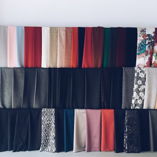 Choosing The Best Fabric For Clothes ⋆ Hello Sewing