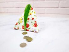 DIY Triangle Coin Purse Pattern With NO Exposed Seams ⋆ Hello Sewing