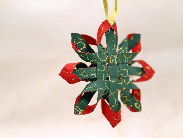 How To Make A No-Sew Scandinavian Star Ornament ⋆ Hello Sewing