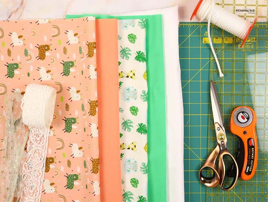supplies needed to make a fabric garland