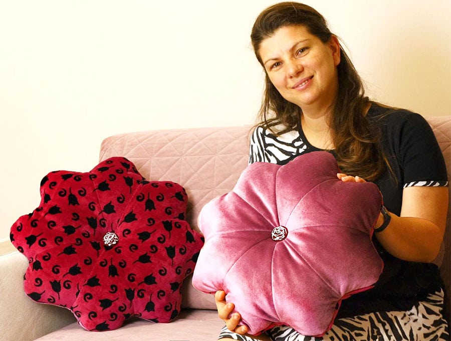 diy flower shaped pillow