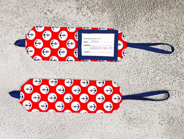 DIY Foldable Luggage Tag // How to Sew a Foldable Luggage Tag Holder