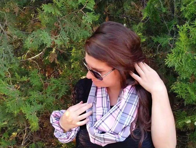 How to Tie a Scarf 19 Ways (With Video Tutorials)