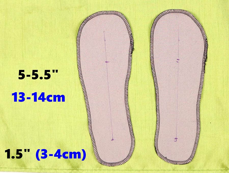 drawing the slits pattern of the socks