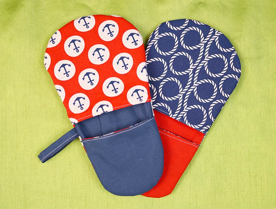 FREE PDF PATTERN- Oven Mitt Pattern for Adults, Kids & Dolls