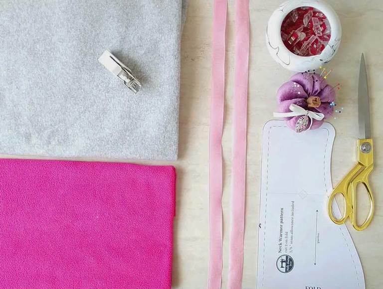 How To Make A Fleece Neck Warmer | Pattern And Video ⋆ Hello Sewing