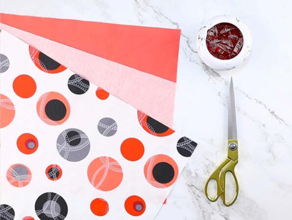 How To Make Placemats - Reversible DIY Placemat Tutorial ⋆ Hello Sewing