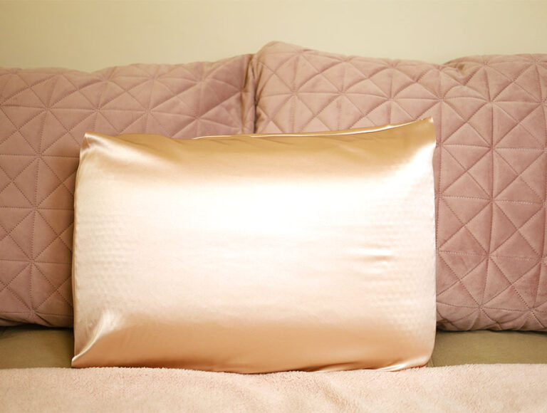 DIY Satin or Silk Pillowcase with a Flap / How to make a Real Silk Pillowcase