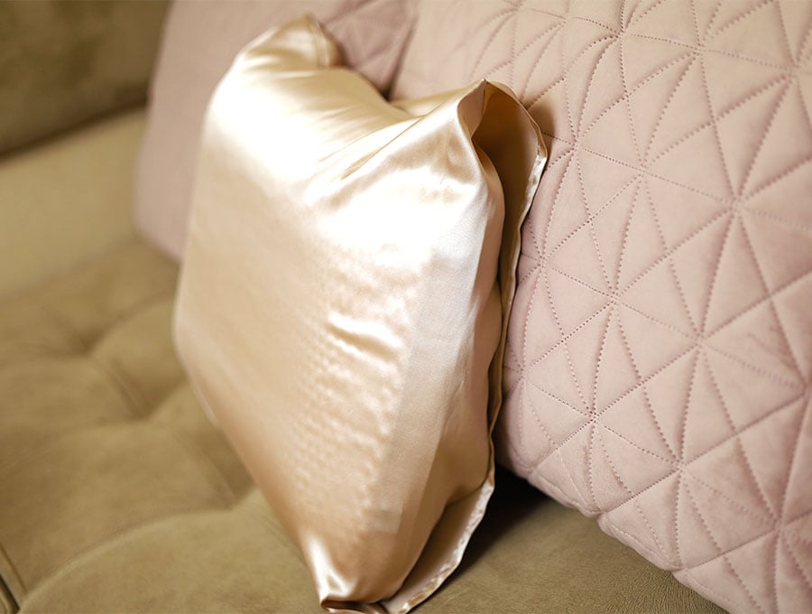 diy silk pillowcase with a flap and french seam - view from the side