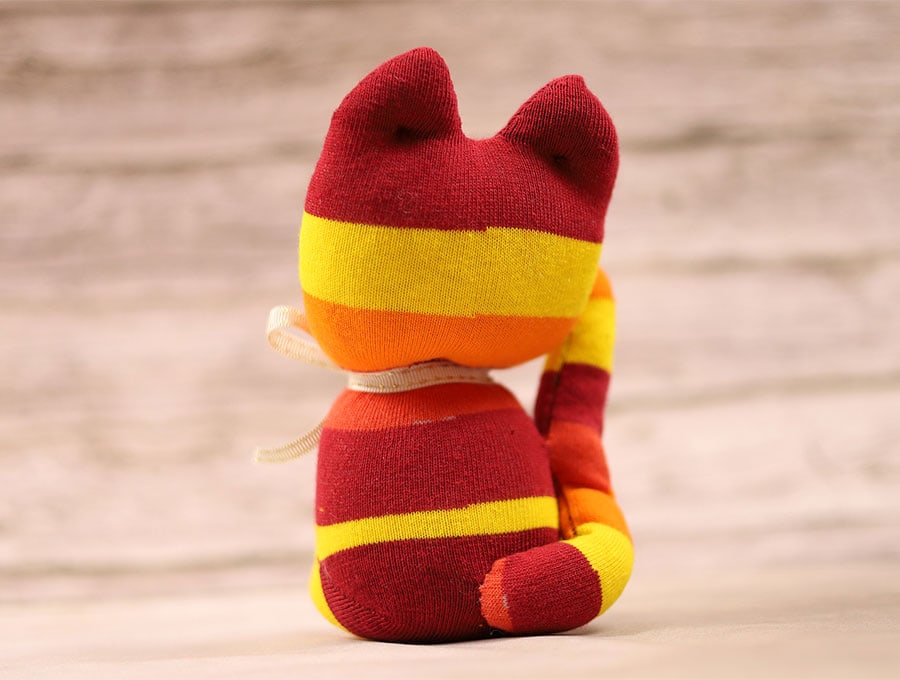 diy sock kitten - view from the back