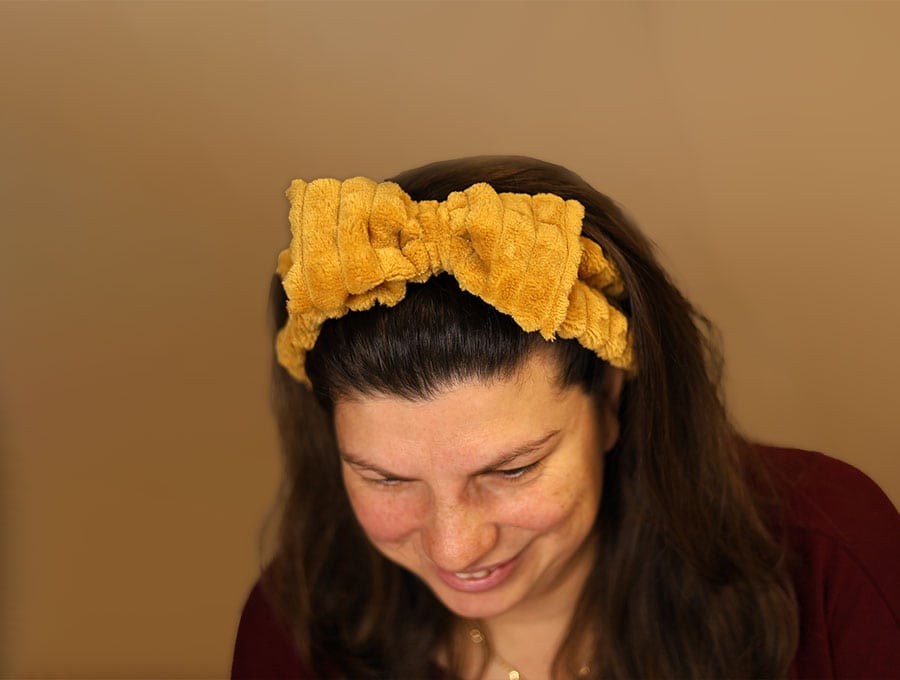 diy spa headband in use 