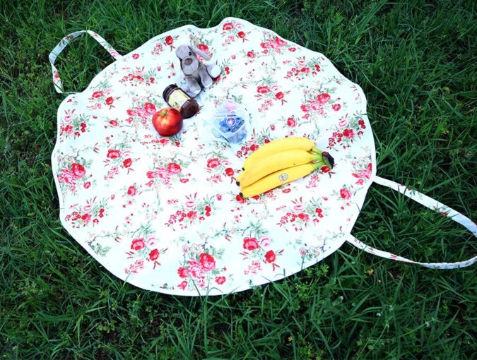 2in1 Bag Transformable Into A Tablecloth Great For Picnic Or Beach