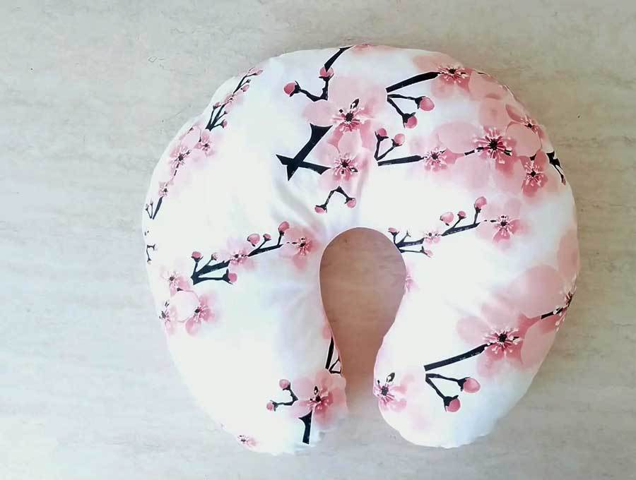 DIY Travel Pillow Neck Pillow Pattern + VIDEO Tutorial ⋆ Hello Sewing