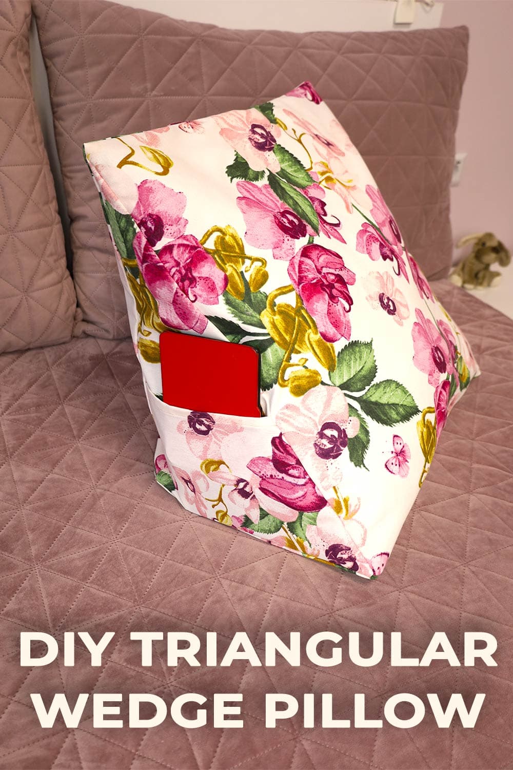 diy triangular pillow - pin