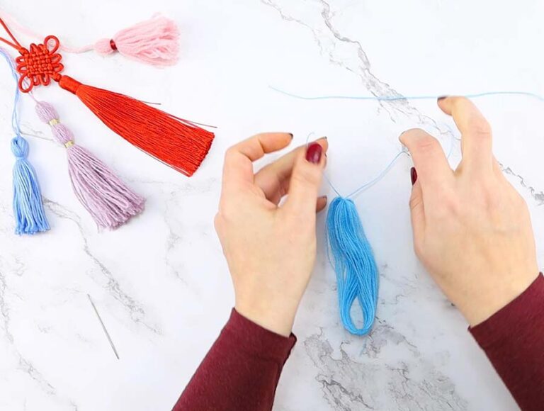 How To Make Tassels // DIY Tassel Out Of YARN Or Embroidery Thread ⋆ ...