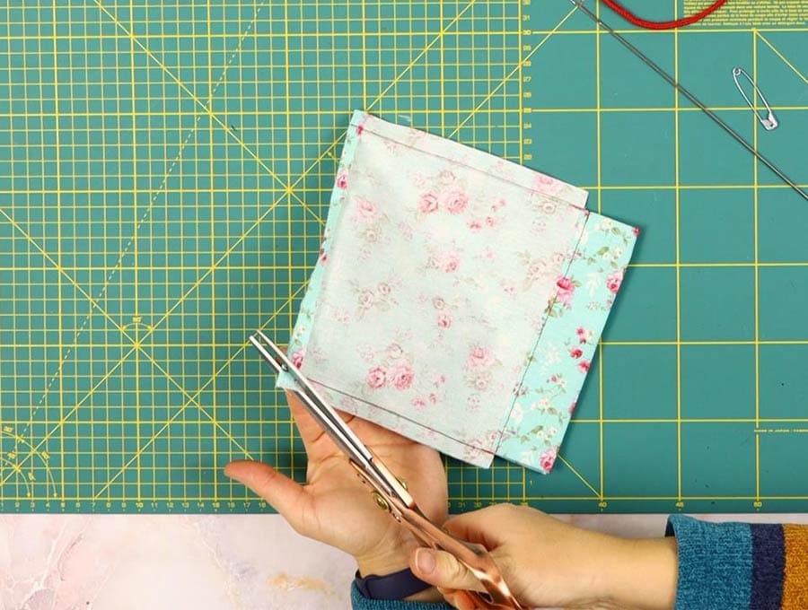 clipping the corners of the diy drawstring bag