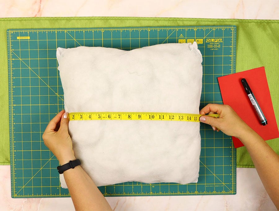 measuring the pillow insert to make a diy pillowcase