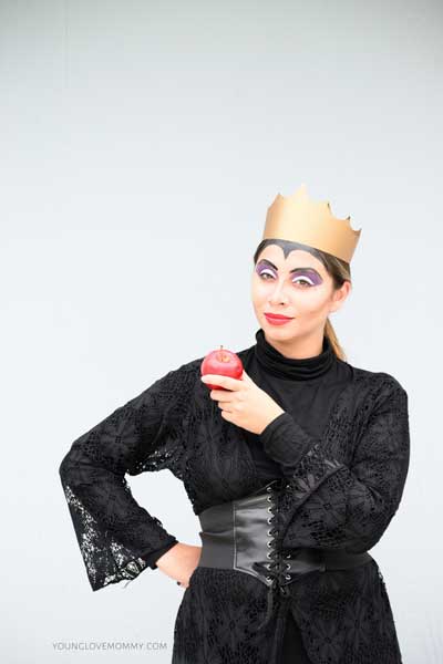 Simple DIy evil queen costume