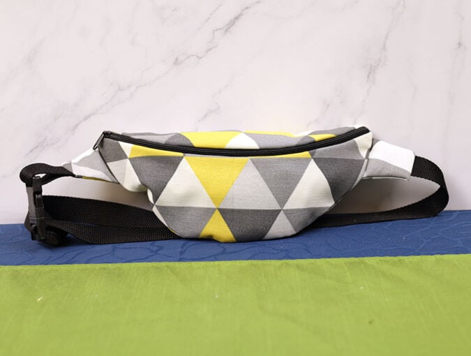 DIY Fanny Pack With Free Fanny Pack Pattern [VIDEO] ⋆ Hello Sewing