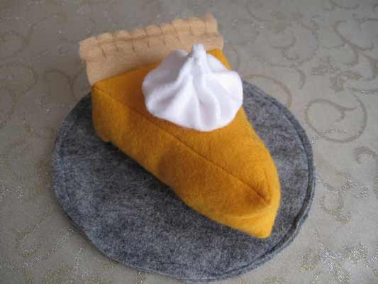 Felt Pumpkin Pie with Whipped Cream Tutorial