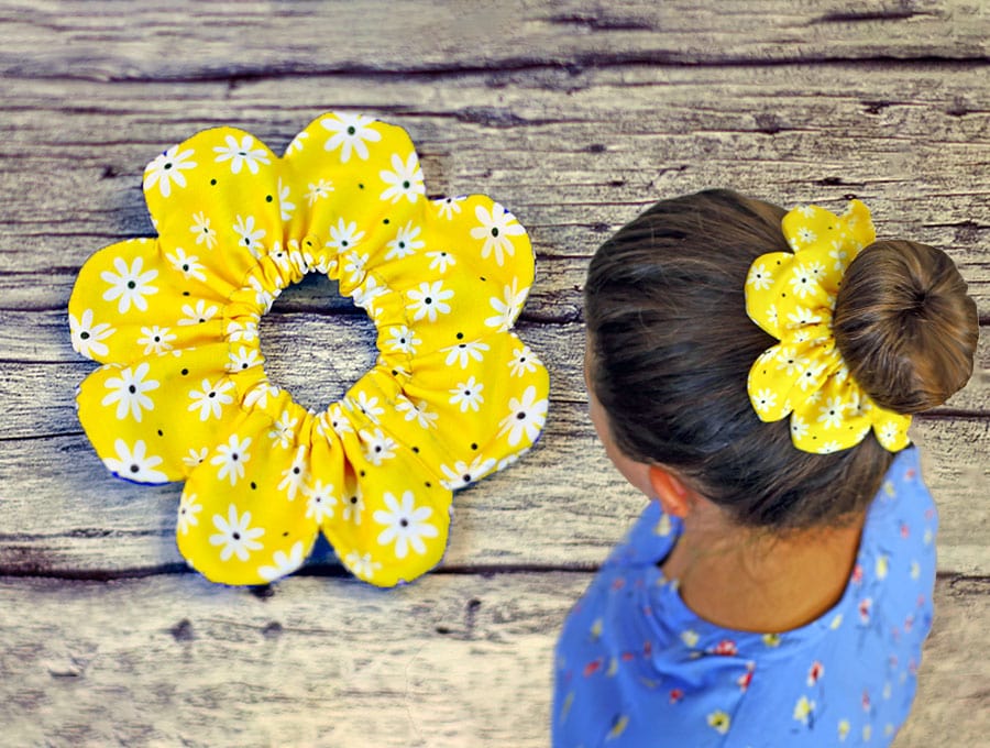 diy flower scrunchie with 8 petals