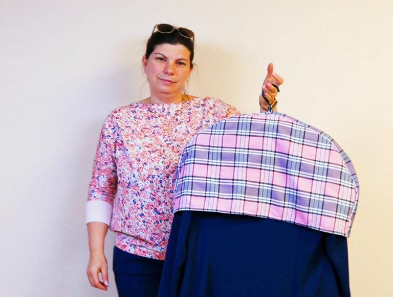 DIY Dust Cover for Clothes Hanger / How to Sew Dust Guards with Gussets- Keep dust away from clothes