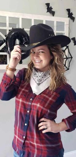 20 DIY Cowgirl Costume Ideas That'll Make You Say 