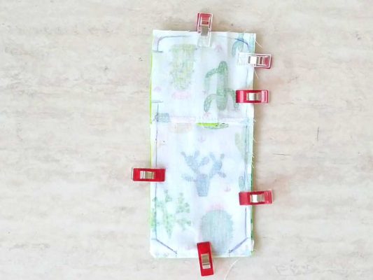 DIY Hand Sanitizer Holder - Free Pattern + VIDEO Tutorial ⋆ Hello Sewing