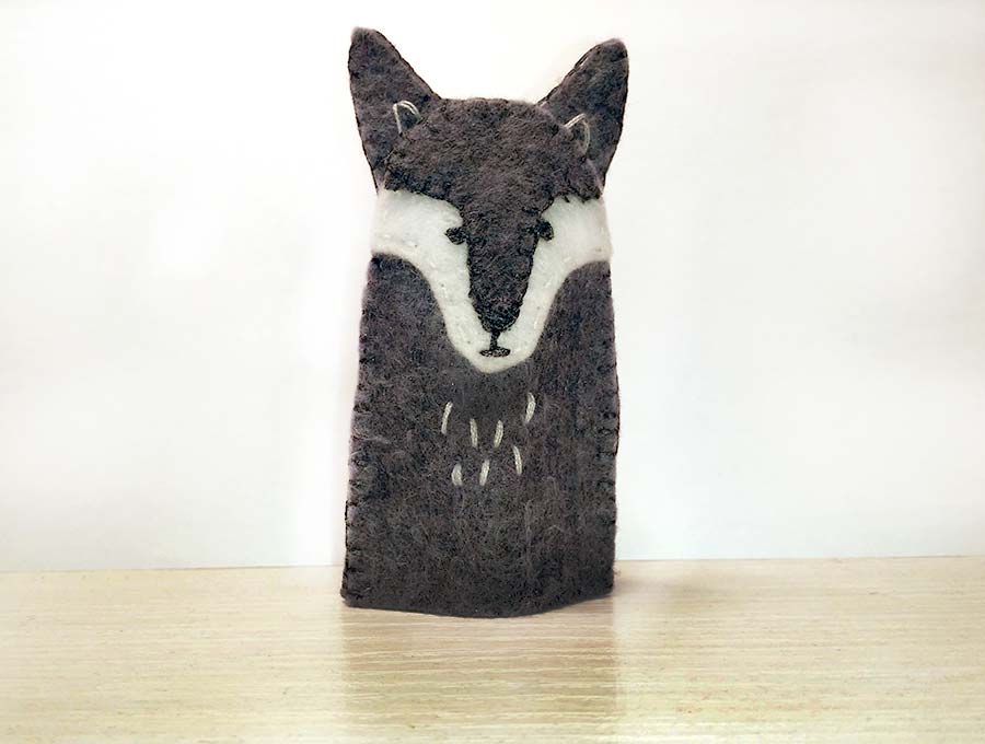 free felt finger puppet pattern - wolf