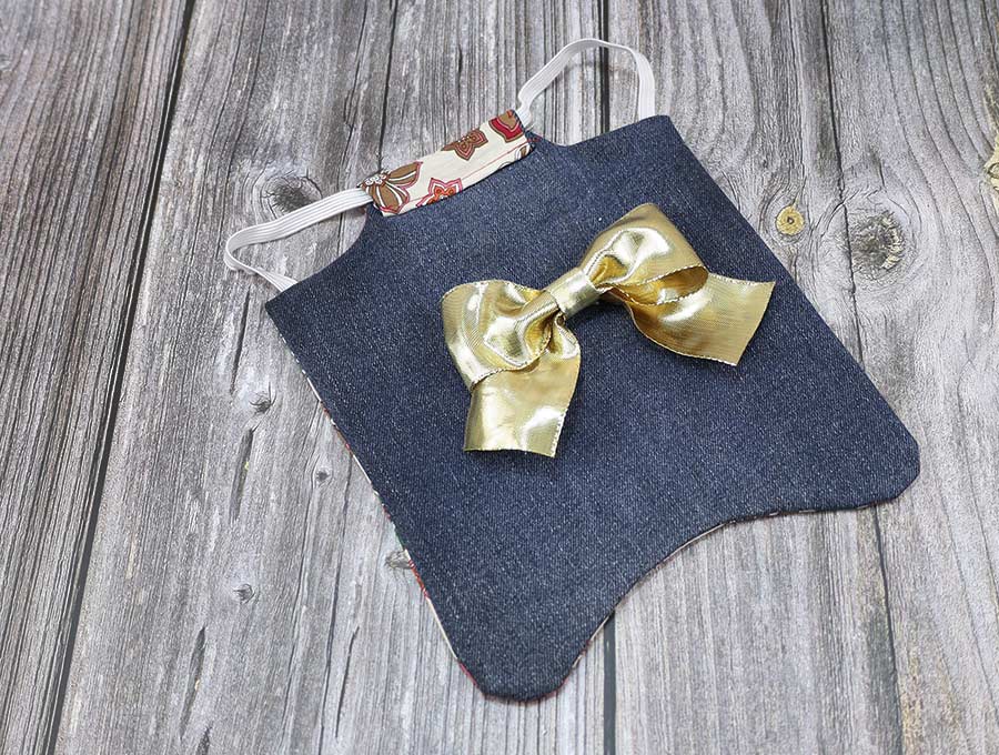 homemade chicken apron with a bow