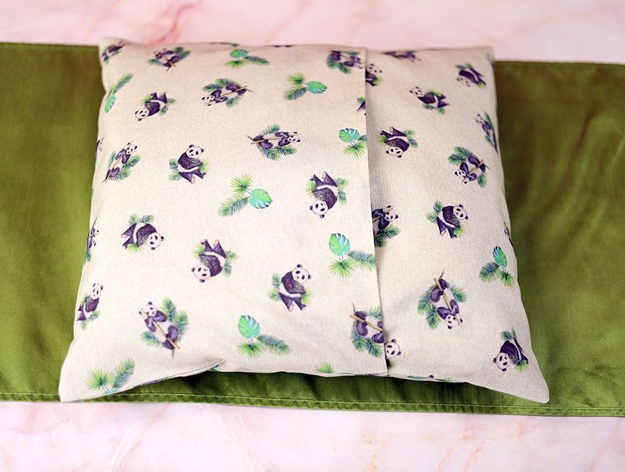 homemade envelope pillowcase - view from the back