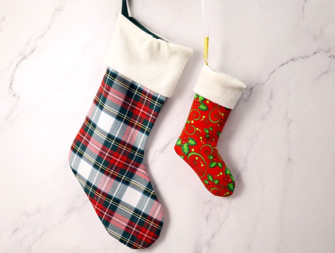 How To Sew A Christmas Stocking [VIDEO] + FREE Pattern In 2 Sizes ⋆