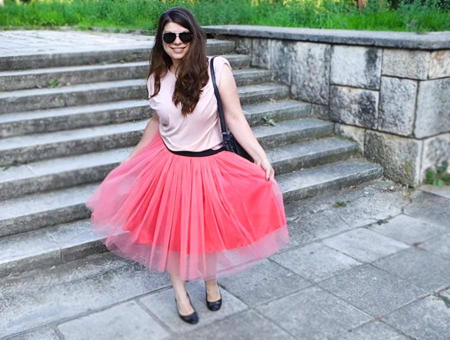 How To Make A Tulle Skirt With Exposed Elastic ⋆ Hello Sewing