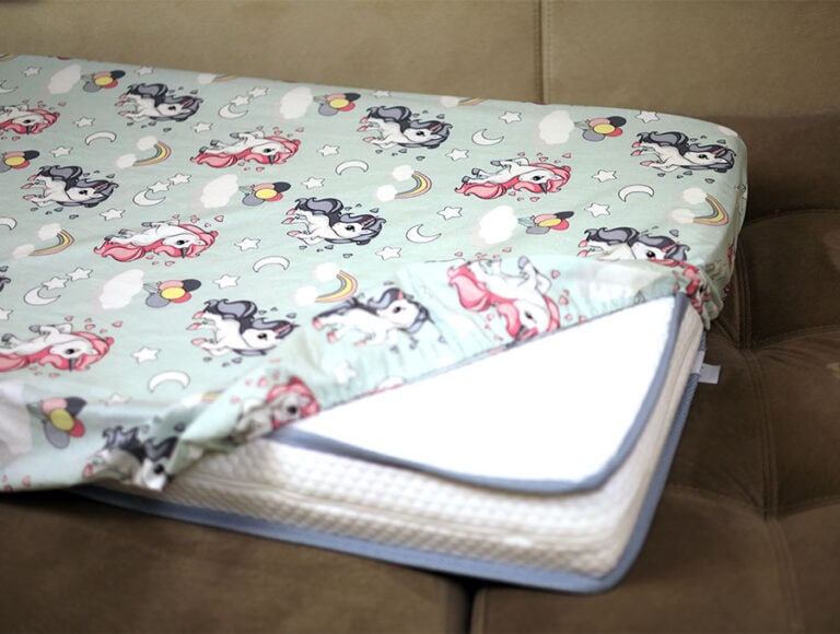 How To Make A Crib Sheet For Your Baby [the EASIEST Way] ⋆ Hello Sewing