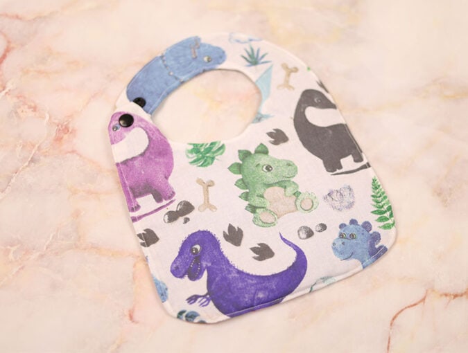 How To Make A Baby Bib With FREE Baby Bib Pattern ⋆ Hello Sewing