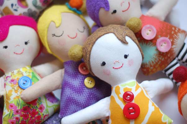 10+ Free Rag Doll Patterns To Sew Today ⋆ Hello Sewing