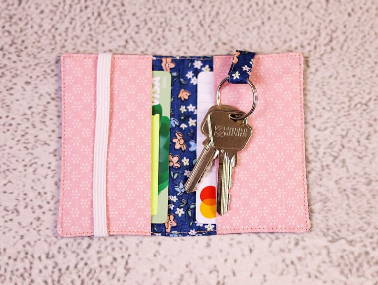 Keyring Card Holder Wallet With Elastic // Sewing Pattern And Video ⋆ ...
